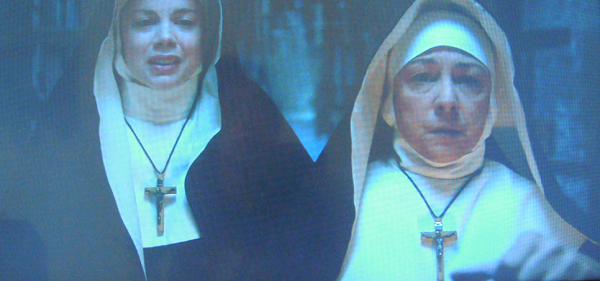 ２人の修道女